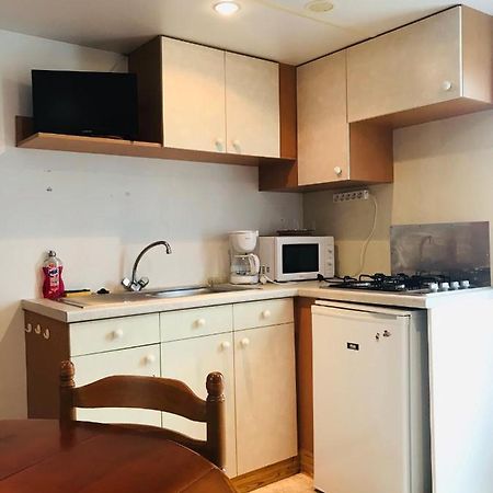 Mobil'Home Dans Camping Bec-de-Mortagne Екстер'єр фото
